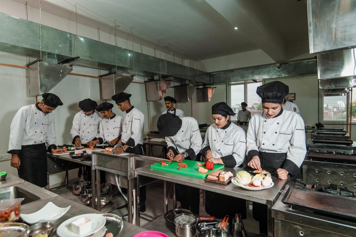 Hotel Management Internship Guide: What to Expect at 5-Star Hotels